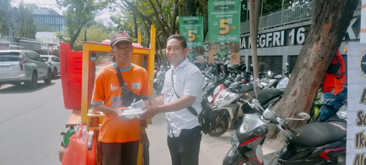 Bantu Sesama, IKA SMA Negeri 16 Makassar Rutin Tebarkan Kebaikan