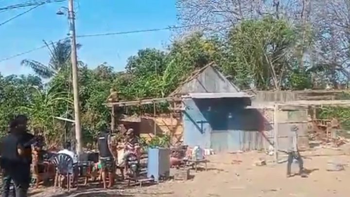 Pilkada Jeneponto Memanas, Rumah Dibongkar Karena Pasang Baliho Salah Satu Paslon Pilkada Jeneponto Memanas