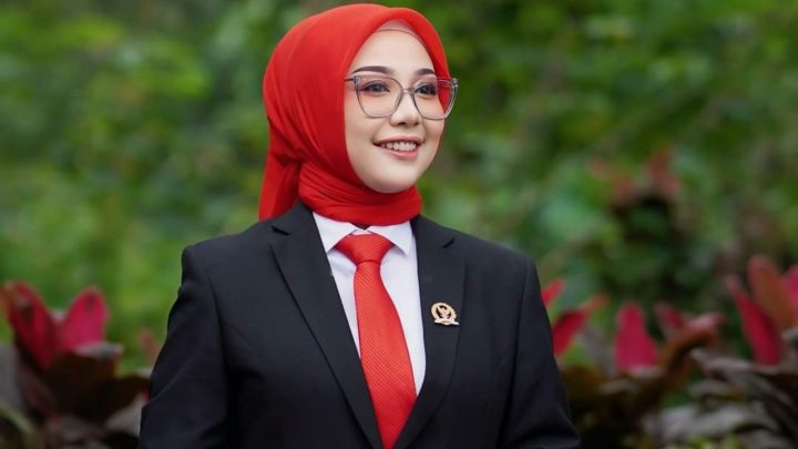 Umy Asyiatun Khadijah, Perempuan Pertama Sebagai Ketua DPRD di Kabupaten Bulukumba Sulsel umy asyiatun khadijah