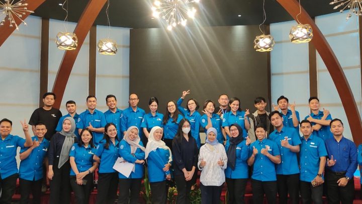 Maksimalkan Pelayanan, Aston Makassar Beri Pelatihan Bahasa Inggris Untuk Karyawan aston makassar hotel