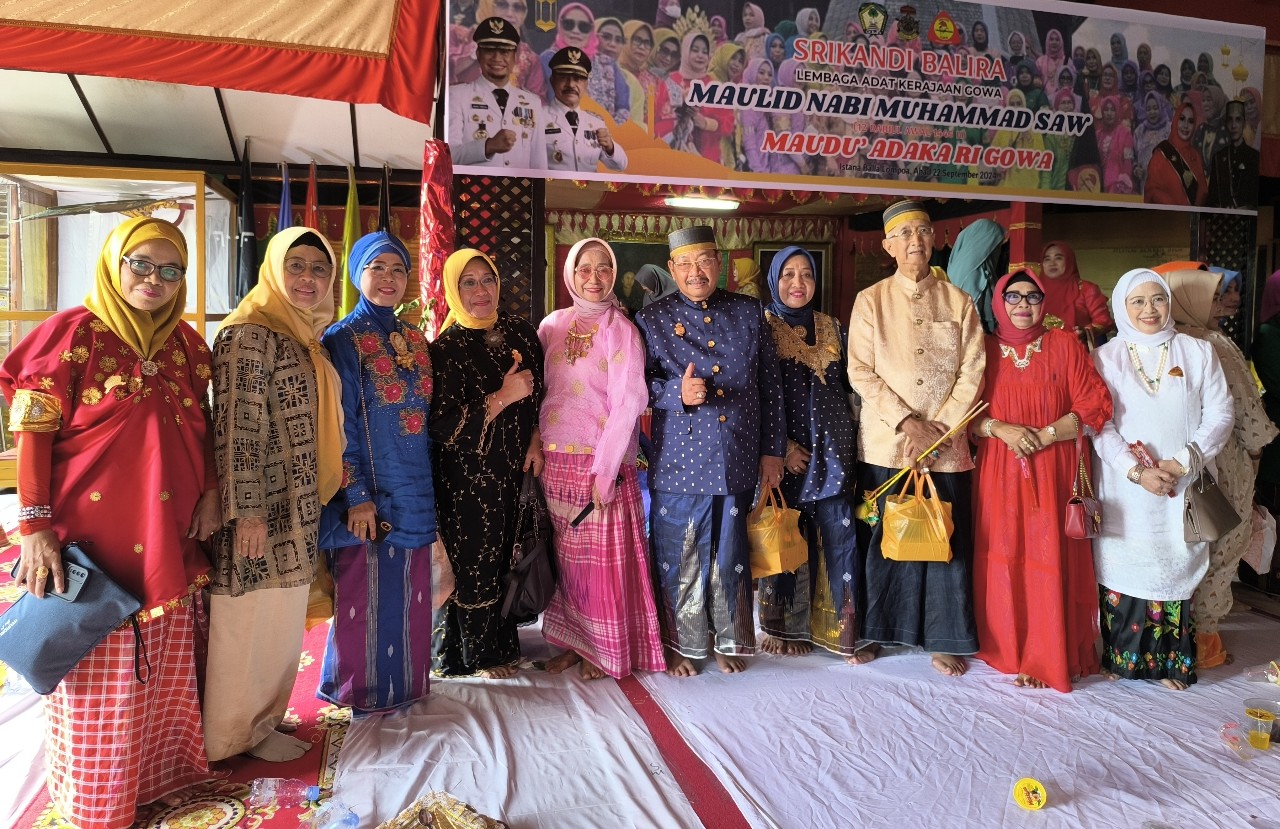 Srikandi Balira Lembaga Adat Kerajaan Gowa Sukses Gelar Maulid Nabi Muhammad SAW di Istana Balla Lompoa