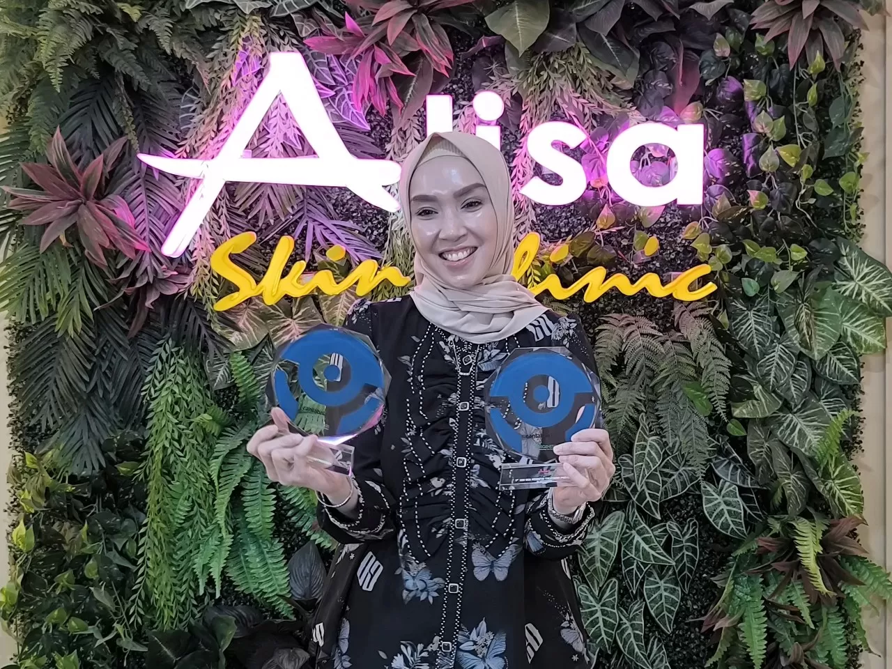 Perawatan di Alisa Skin Clinic Makassar Kini Pakai Neoretin, Produk Skincare Asal Spanyol