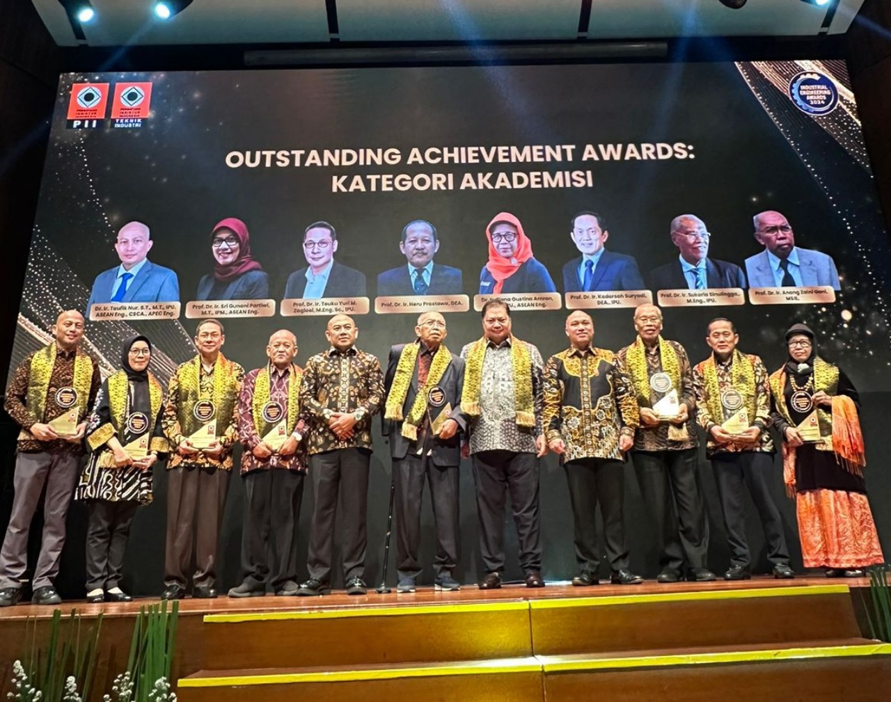 Akademisi Satu-satunya dari KTI, Dr Ir Taufik Nur Raih Penghargaan Industrial Engineering Award 2024