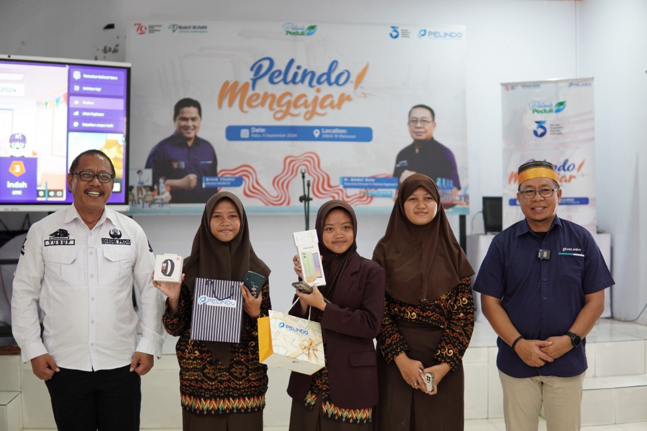 Executive Director 4 Pelindo Regional 4 Edukasi dan Inspirasi Ratusan Pelajar SMAN 16 Makassar
