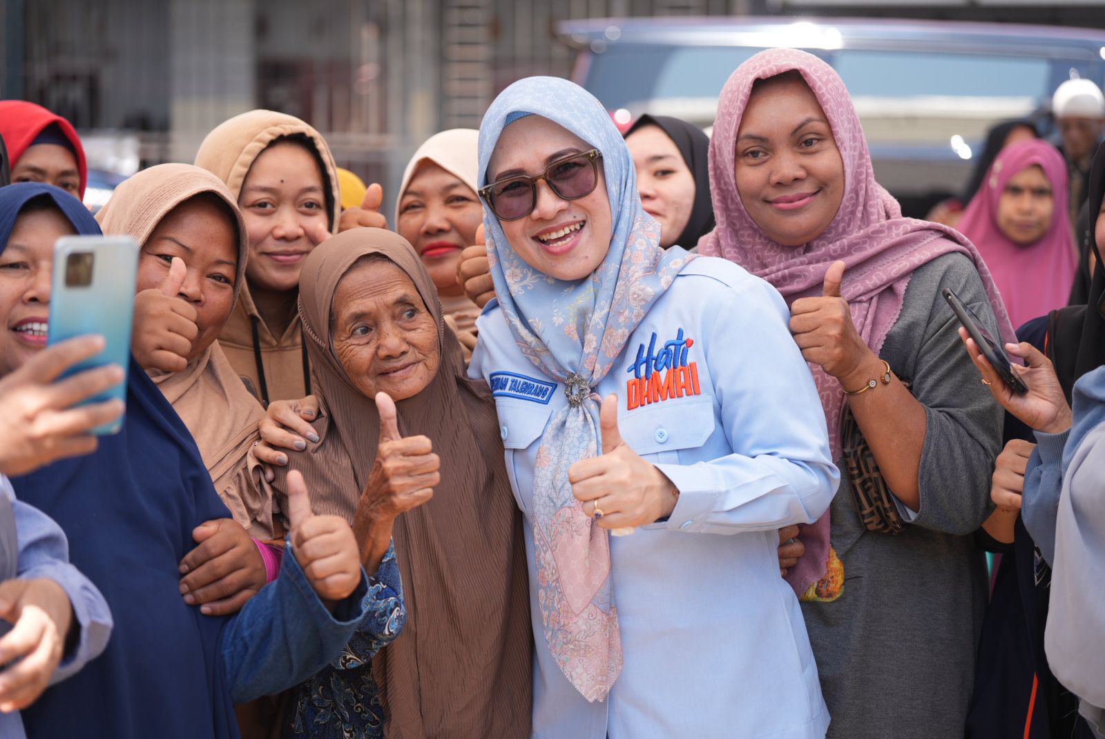 Disambut Ribuan Warga, Husniah Makin Yakin Menang di Kecamatan Pallanggax