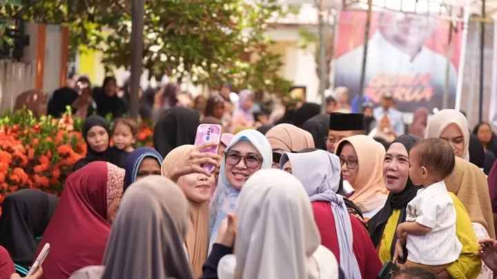 Silaturahmi dengan Ribuan Warga di Bajeng, Ini Pesan dan Harapan Husniah Talenrang husniah talenrang