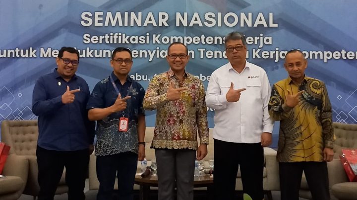 Seminar Nasional LSP Unhas, BNSP Dorong Standarisasi Kompetensi Tenaga Kerja Untuk Menghadapi Tantangan Global bnsp