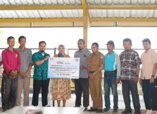 Semen Tonasa Salurkan Bantuan UMKM untuk Masyarakat Sekitar Perusahaan