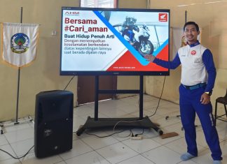 Asmo Sulsel Berbagi Tips Aman Berkendara untuk Siswa SMAN 1 Bantaeng yang Baru Memiliki SIM