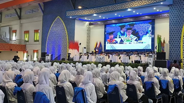 Ribuan Maba Unismuh Resmi Dikukuhkan, Rektor Nitip Sejumlah Harapan maba unismuh Makassar