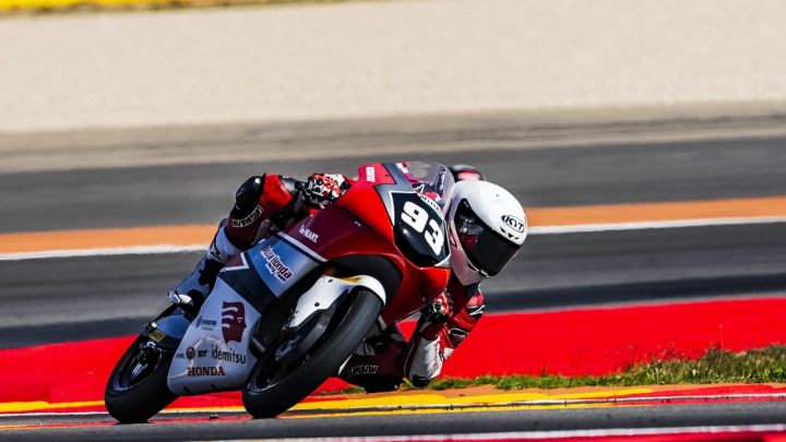 Di Tengah Cuaca Buruk dan Lintasan yang Sulit, Pebalap Astra Honda Berhasil Cetak Poin di JuniorGP Aragon 2024 Pebalap Astra Honda
