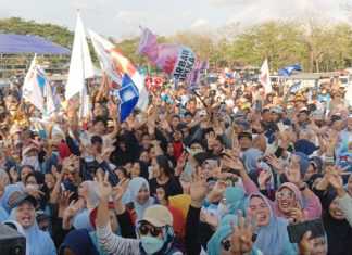 Ribuan Warga