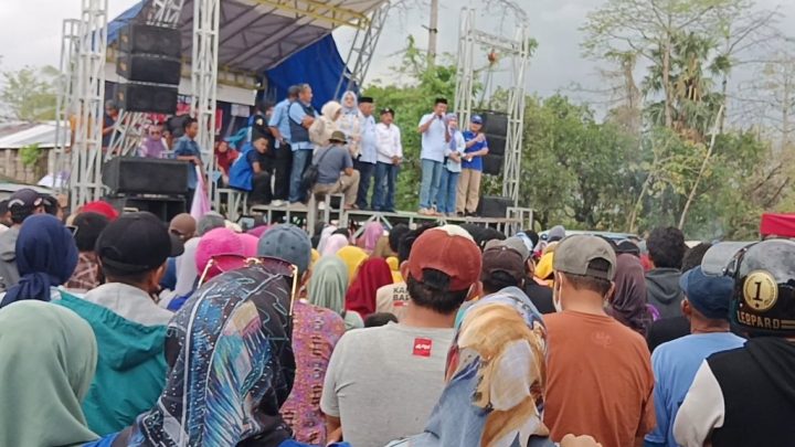 Jika Menang Pilkada Jeneponto, Karlos-Syafruddin Komitmen Permudah Kehidupan Masyarakat Didepan Ribuan Masyarakat