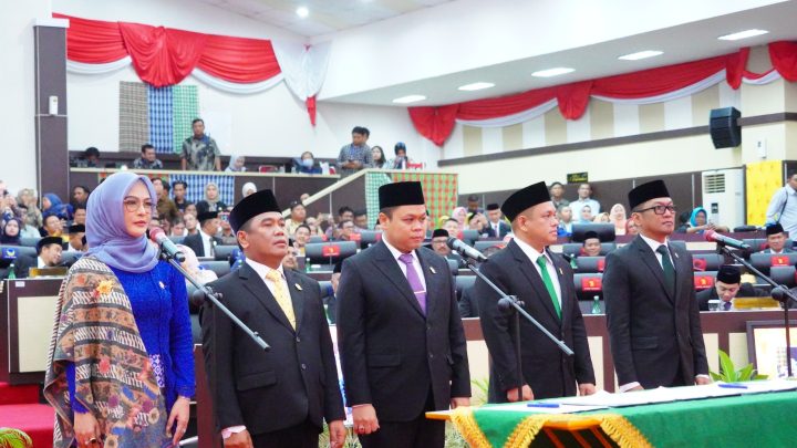 Lima Pimpinan DPRD Sulsel Periode 2024-2029 Resmi Dilantik DPRD Sulsel