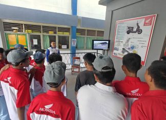 Astra Motor Sulawesi Selatan Berikan Predikat Duta Safety Riding Bagi Siswa Sekolah Binaan