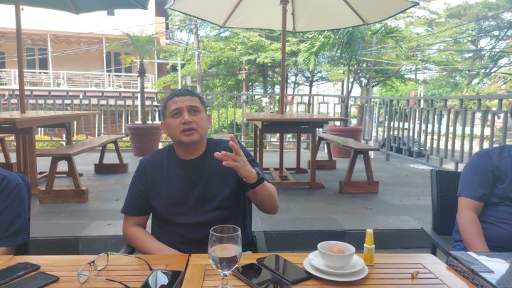 Munafri Arifuddin Mencoblos di Kelurahan Sawerigading, Aliyah di TPS 01 Mangkura Munafri Arifuddin