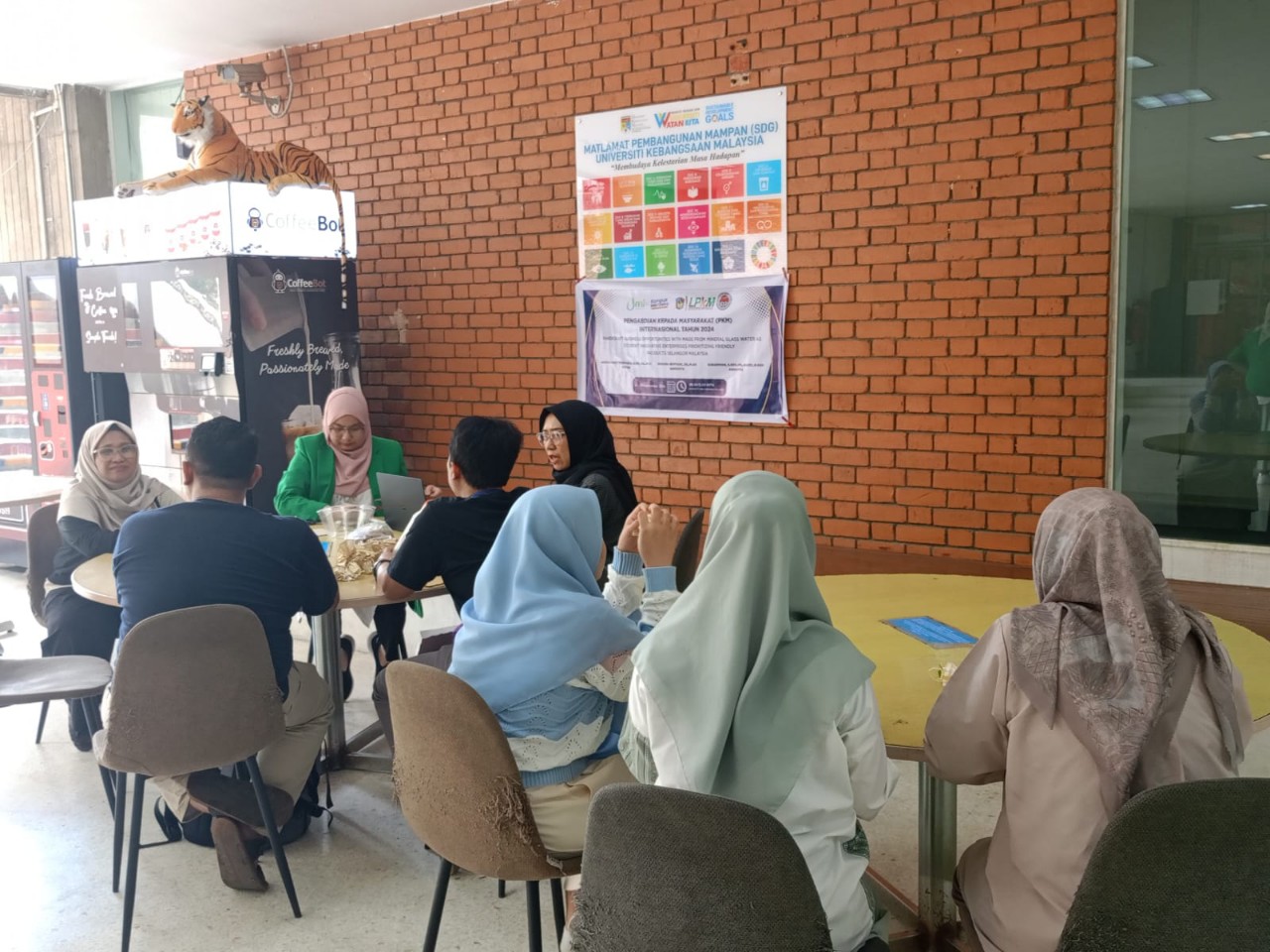 Dosen UMI Makassar Sukses Lakukan Pengabdian Masyarakat Internasional di Malaysia