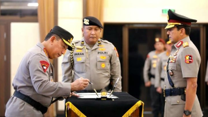 Kapolri Resmi Lantik Komjen Ahmad Dofiri Sebagai Wakapolri yang Baru kapolri jenderal listyo sigit