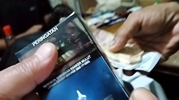 Rokok Diduga Ilegal Beredar Bebas di Soppeng, Bea Cukai Diam? soppeng