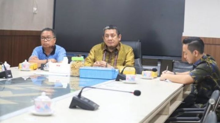Dihadiri Sejumlah SKPD, Komisi C DPRD Makassar Gelar Rapat Monev Triwulan III Tahun 2024 ketua komisi c dprd makassar