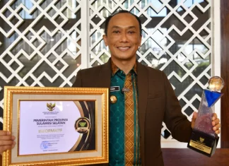 Sulsel Peroleh Predikat Tertinggi Keterbukaan Informasi Publik, Prof Zudan: Pertahankan