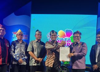 Kado Akhir Tahun, Masyarakat Kepulauan Batu Atas Kini Nikmati Listrik dari PLN