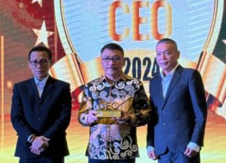Direktur Utama Bank Sulselbar Raih Penghargaan Top 100 CEO 2024