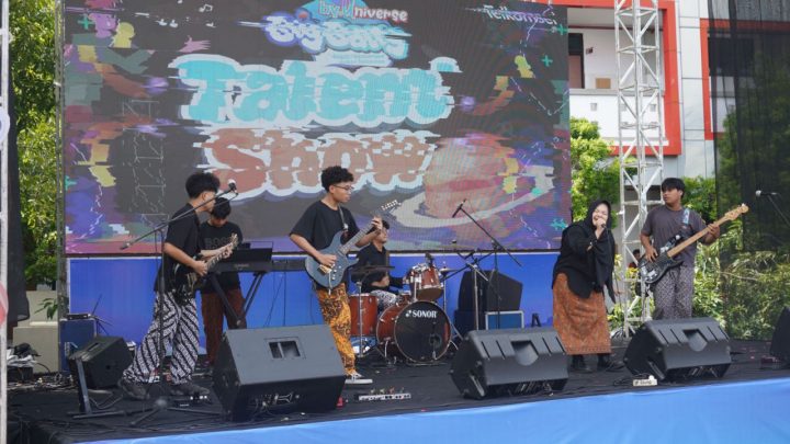 by.Universe BigBang Hadir di SMK Telkom Makassar, Gelar Bayak Kompetisi Antar Sekolah se-Makassar Telkomsel