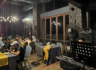 Makan malam sepuasnya