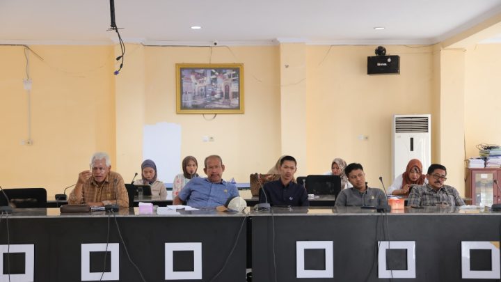 Rapat Kerja Komisi 3 DPRD Pangkep dengan Dinas Lingkungan Hidup Bahas Pengelolaan Sampah dan Pendapatan Daerah DPRD Pangkep