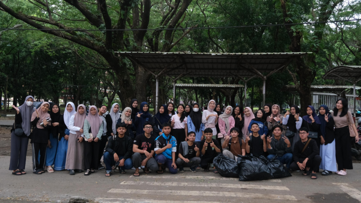 Komunitas Kejar Mimpi CIMB Niaga Makassar Ajak Mahasiswa Kerja Bakti sebagai Wujud Peduli Lingkungan Komunitas kerjar mimpi