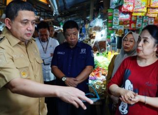 Wali Kota Makassar Tinjau Stabilitas Harga Pangan di Pasar Tradisional dan Ritel Modern Jelang Idulfitri