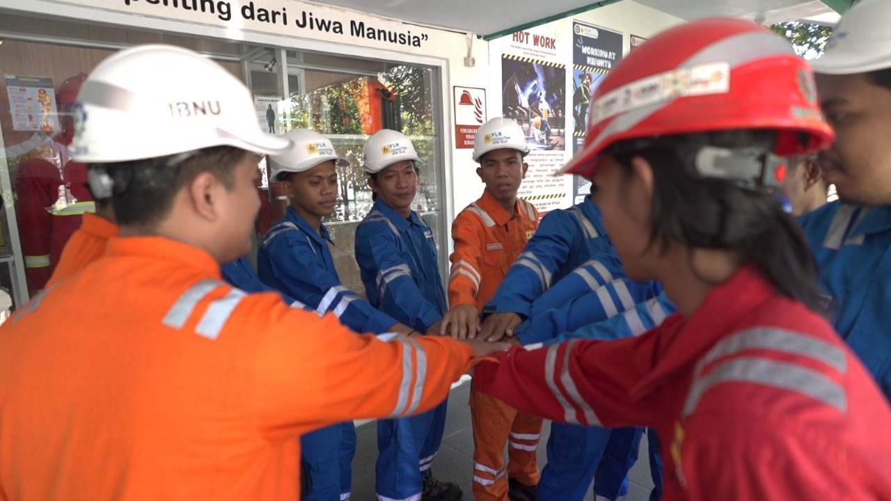 Tingkatkan Keandalan Pembangkit Jelang Idul Fitri, PLN IP UP PLTD Tello Gelar Overhaul