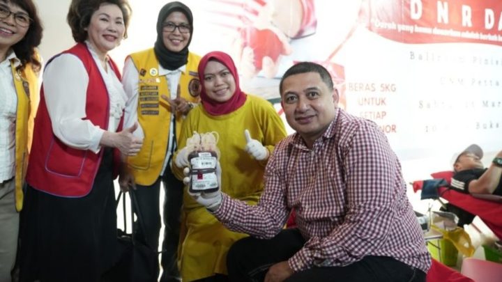 Untuk Pertama Kali, Wali Kota Makassar Donor Darah di Bulan Ramadan wali kota makassar