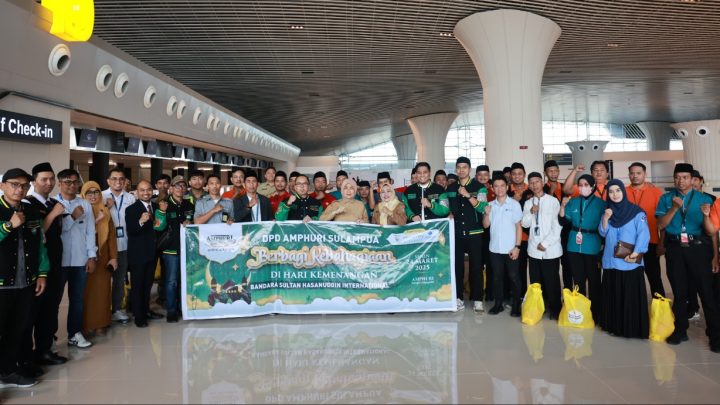 Wawali Makassar Apresiasi Program Berbagi AMPHURI Sulampua ke Petugas Bandara Sultan Hasanuddin amphuri sulampua