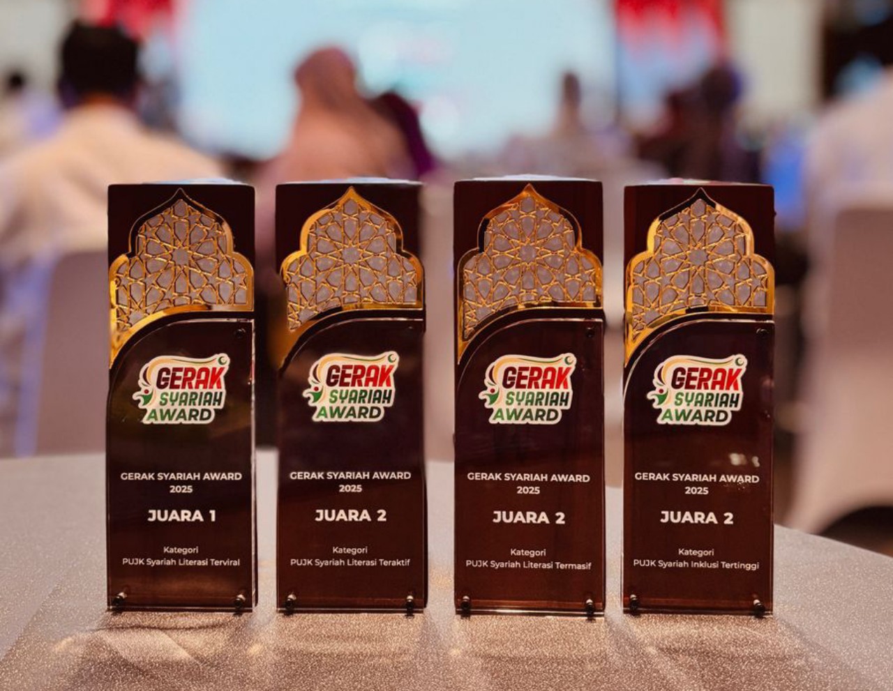 Top! Bank Sulselbar Sabet 4 Penghargaan Sekaligus di Ajang GERAK Syariah