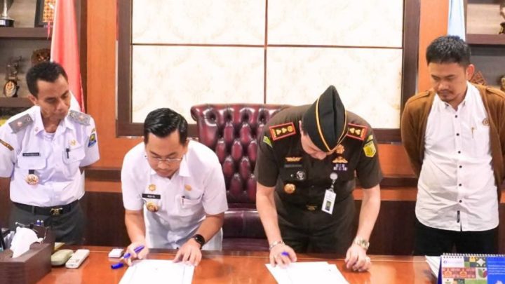 Wujudkan Pemerintahan Bebas dari Masalah Hukum, Pj Bupati Teken MoU dengan Kajari Jeneponto Wujudkan Pemerintahan