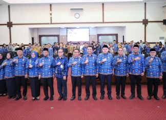 Perkuat Sinergi, Munafri Arifuddin Hadiri Pengukuhan Kepala OJK Sulselbar