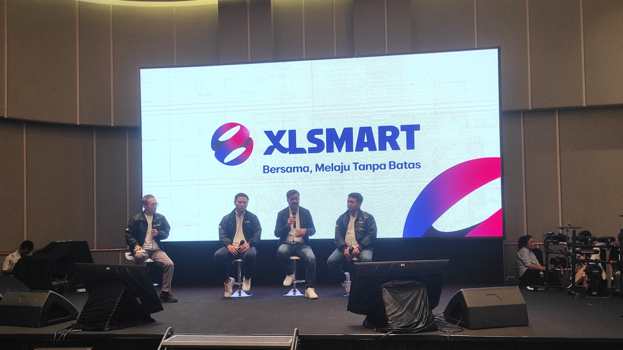 XLSmart Mulai Sosialisasi di Makassar, XL AXIS dan Smartfren Jadi Produk Utama