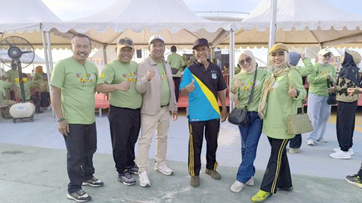 Ribuan Alumni SMA Negeri 1 Bulukumba Reuni di Pantai Merpati Ribuan Alumni berkumpul di acara Reuni Ikatan Alumni (IKA) SMA Negeri 1 Bulukumba Sulawesi Selatan di Pantai Merpati Bulukumba