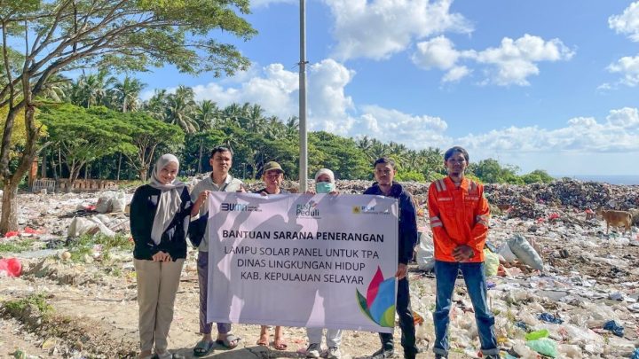 Dukung Pengelolaan Lingkungan Berkelanjutan, PLTD Selayar Salurkan Bantuan Solar Panel ke TPA Kabupaten Kepulauan Selayar pltd selayar