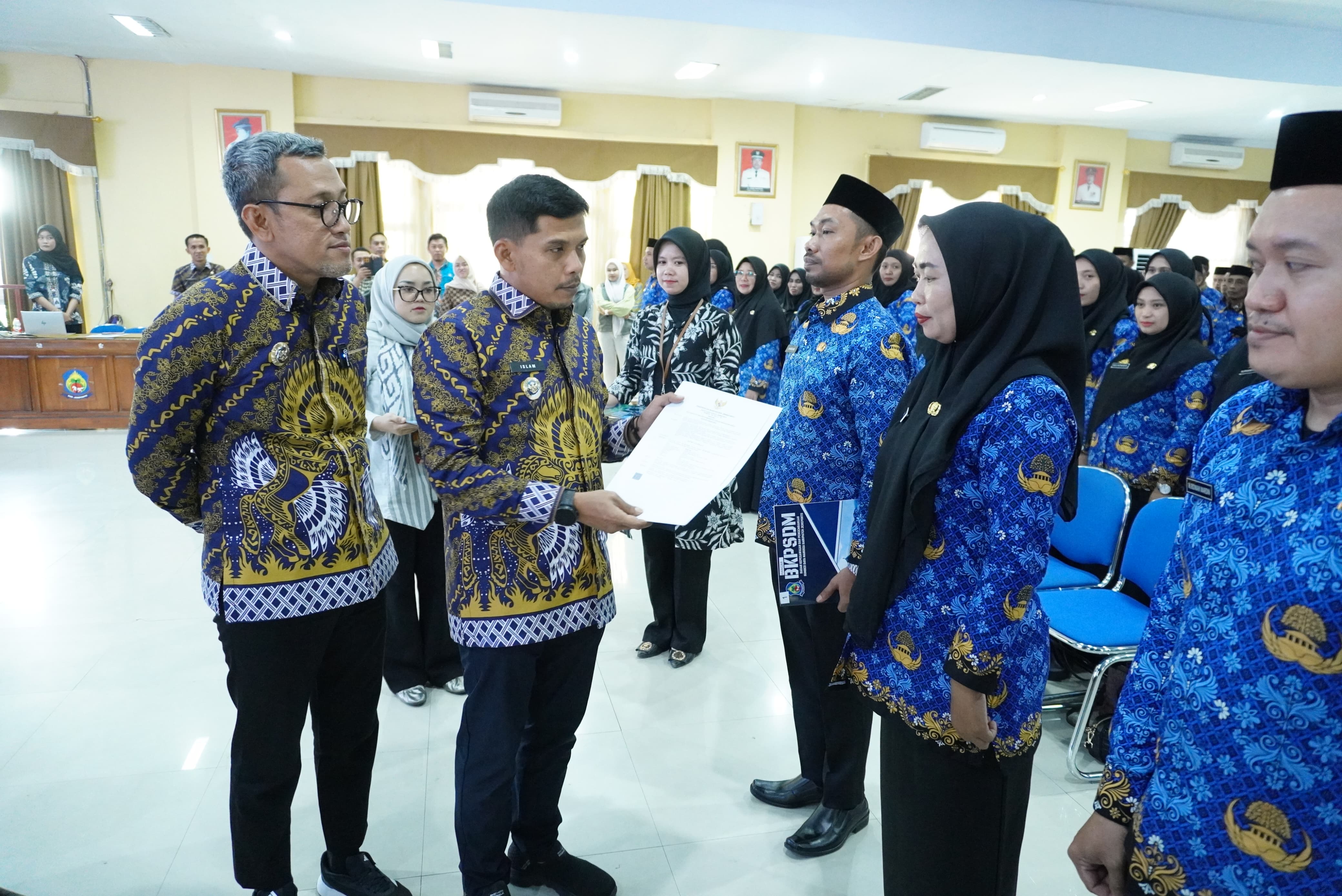 164 Orang Hasil Seleksi PPPK Tahap 1 Formasi 2024 Terima SK dari Bupati Jeneponto