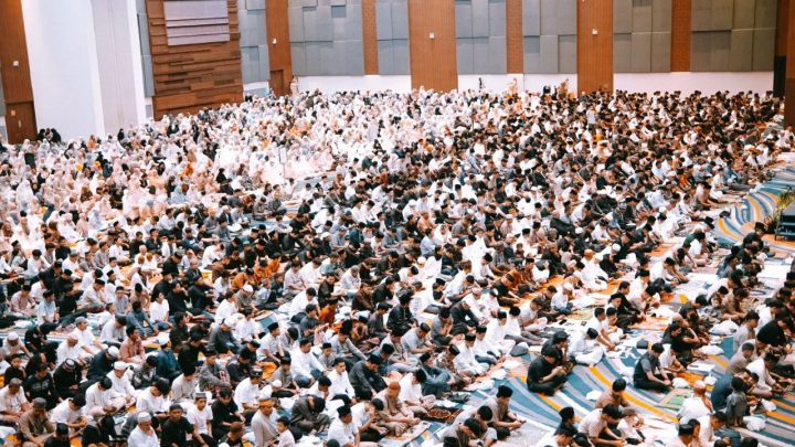 Ribuan Jamaah Padati Salat Idul Adha di Four Points Four Points