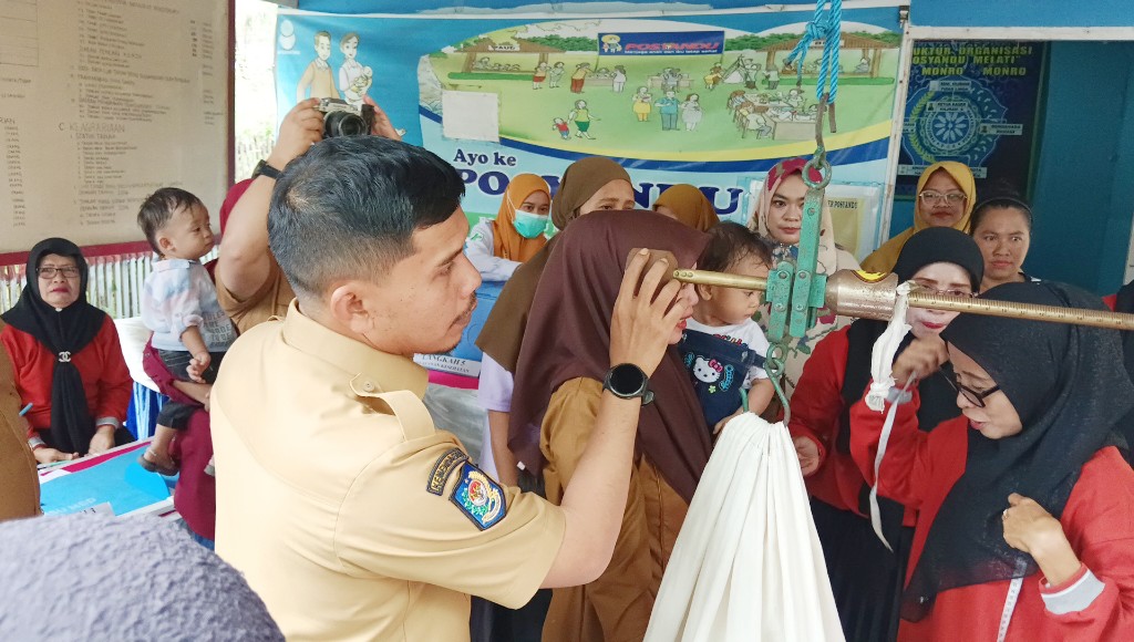 Percepat Penurunan Stunting, Wabup Jeneponto Pantau Kegiatan Posyandu Melati Bertajuk Inovasi JEMPOL