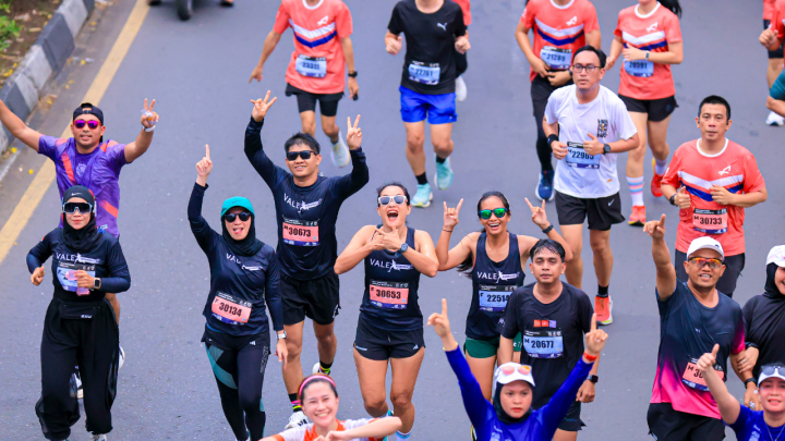 Vale Runners Ikut Nyalakan Euforia Makassar Half Marathon: Berlari untuk Olahraga dan Menghargai Bumi Vale runners