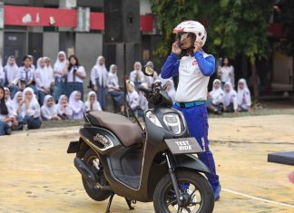 Asmo Sulsel Edukasi Siswa SMKN 4 Makassar, Tegaskan Pentingnya Keselamatan Berkendara