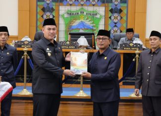 DPRD Pangkep Gelar Rapat Paripurna Penyerahan Ranperda Pertanggungjawaban APBD 2024 dan RPJMD 2025--2029
