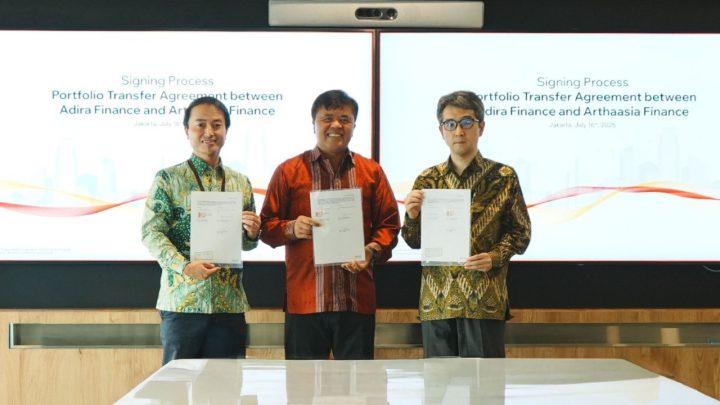 Teken Dua Aksi Korporasi Adira Finance, Tegaskan Komitmen Pertumbuhan Berkelanjutan Adira