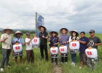 Salurkan CSR Perusahaan, Astra Motor Sulsel dan AHM Bantu Alat Sprayer ke Petani Maros
