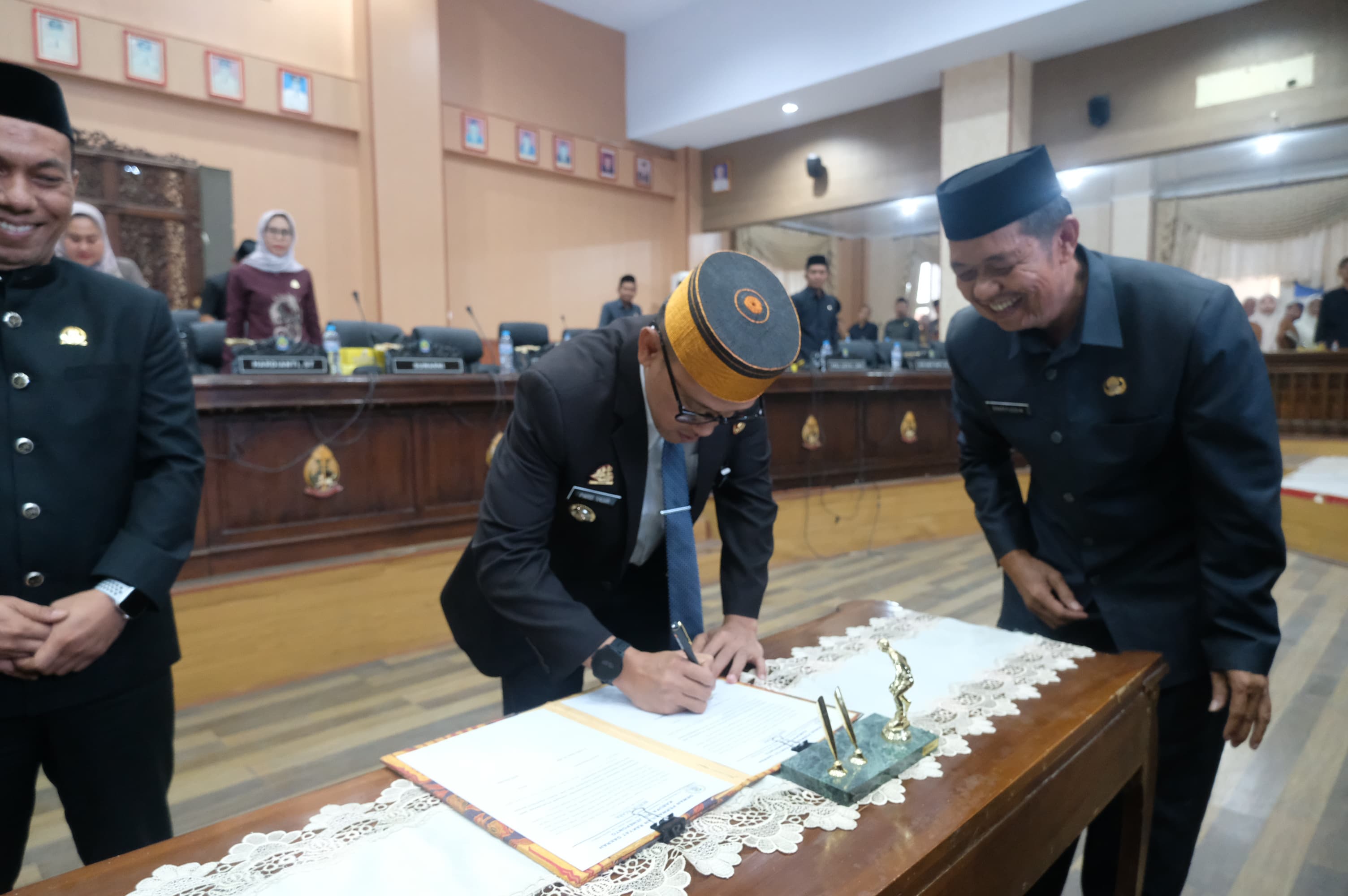 Serahkan Ranperda Pertanggungjawaban APBD 2024 ke DPRD, Bupati Jeneponto Sampaikan Beberapa Komitmennya